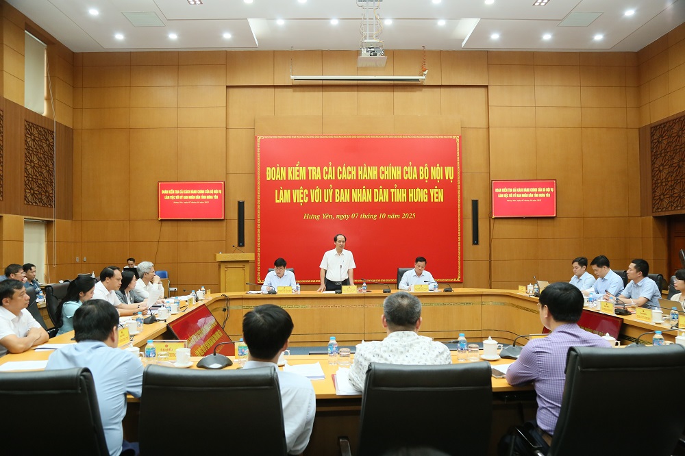 Đoàn kiểm tra cải cách hành chính của Bộ Nội vụ làm việc với UBND tỉnh