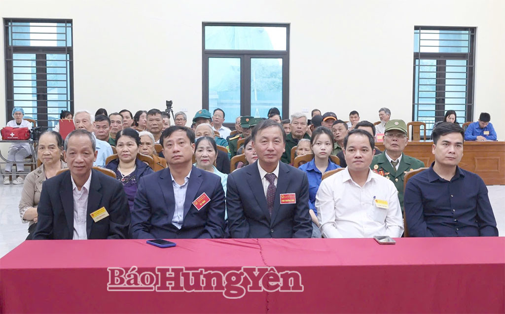 Đồng chí Nguyễn Hùng Nam, Phó Chủ tịch UBND tỉnh dự lễ khai mạc bầu cử tại phường Đường Hào