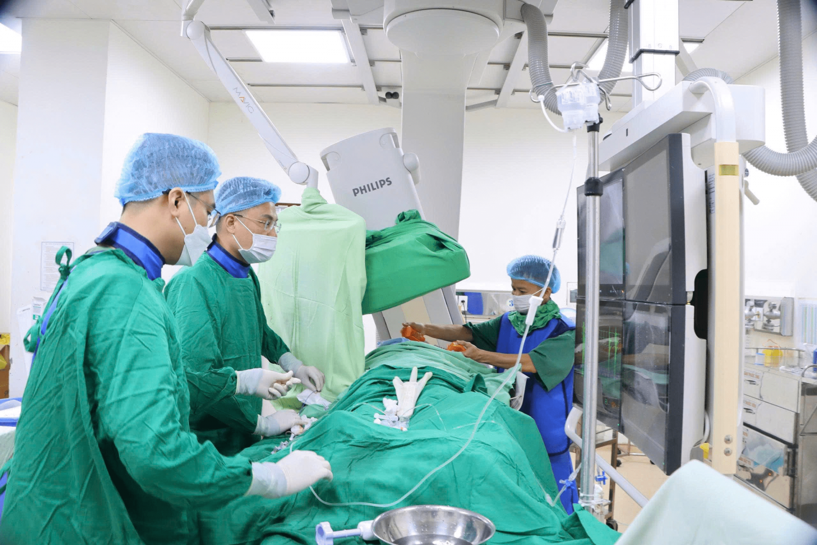 Thái Bình: Can thiệp tim mạch giành lại sự sống cho bệnh nhân 83 tuổi